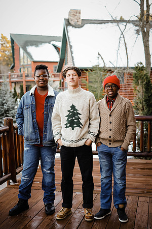2U9A7742